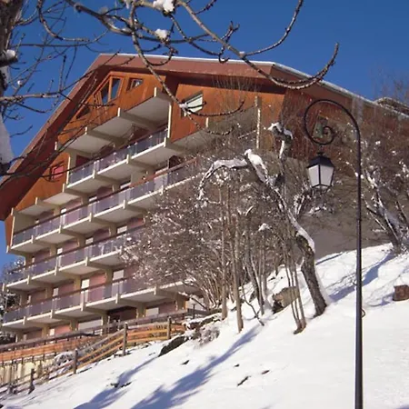 Apartment Lumineux Avec Balcon Et Parking, Animaux Acceptes